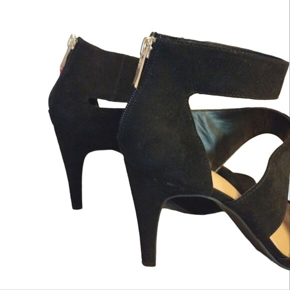 Kelly & Katie Black Vegan Suede Amari Back Zip Kitten Heels Size 9 - Picture 6 of 14